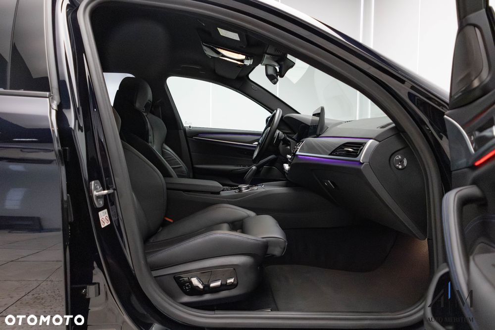 BMW Seria 5 540i xDrive - 25