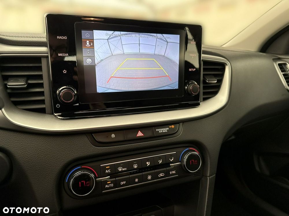 Kia Ceed - 28
