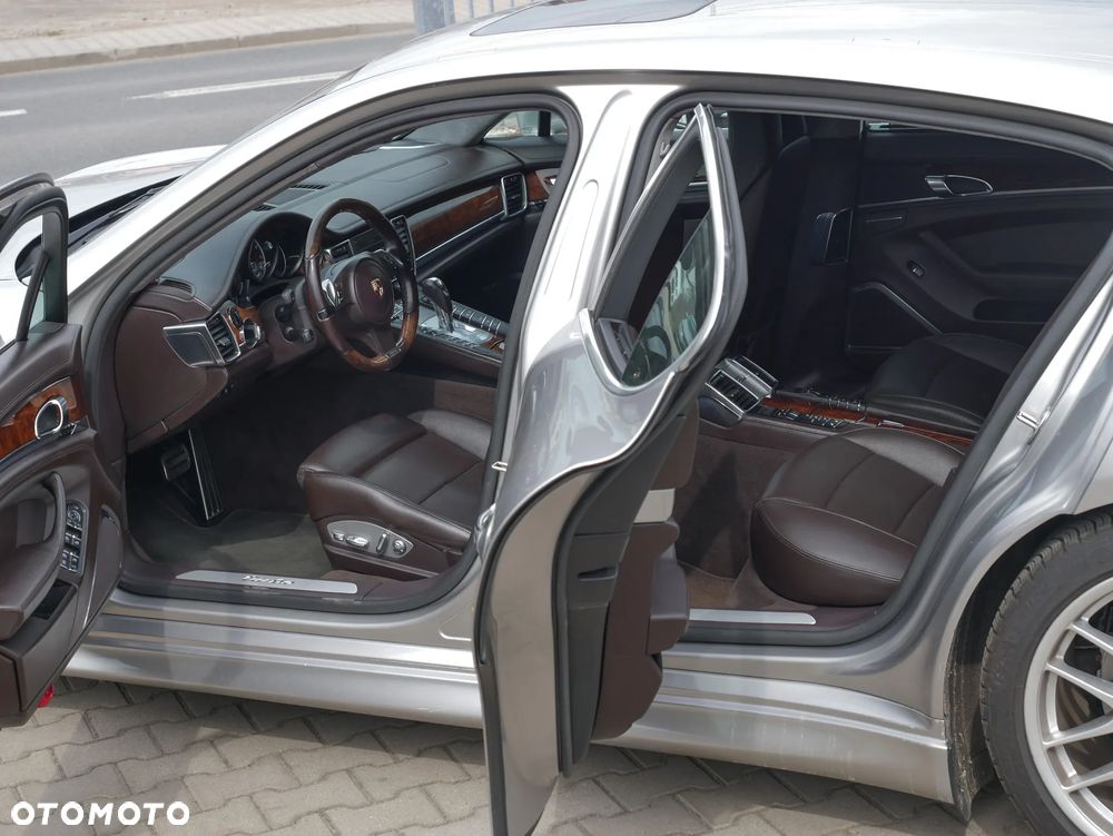 Porsche Panamera Turbo S PDK - 10