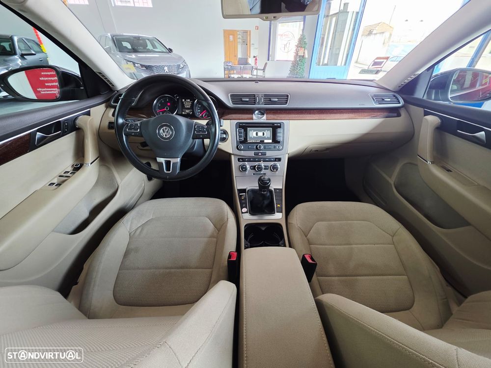 VW Passat 1.4 GNV Trendline - 10