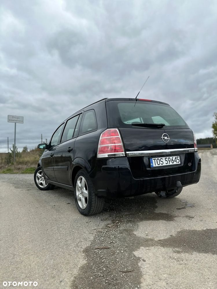 Opel Zafira - 12