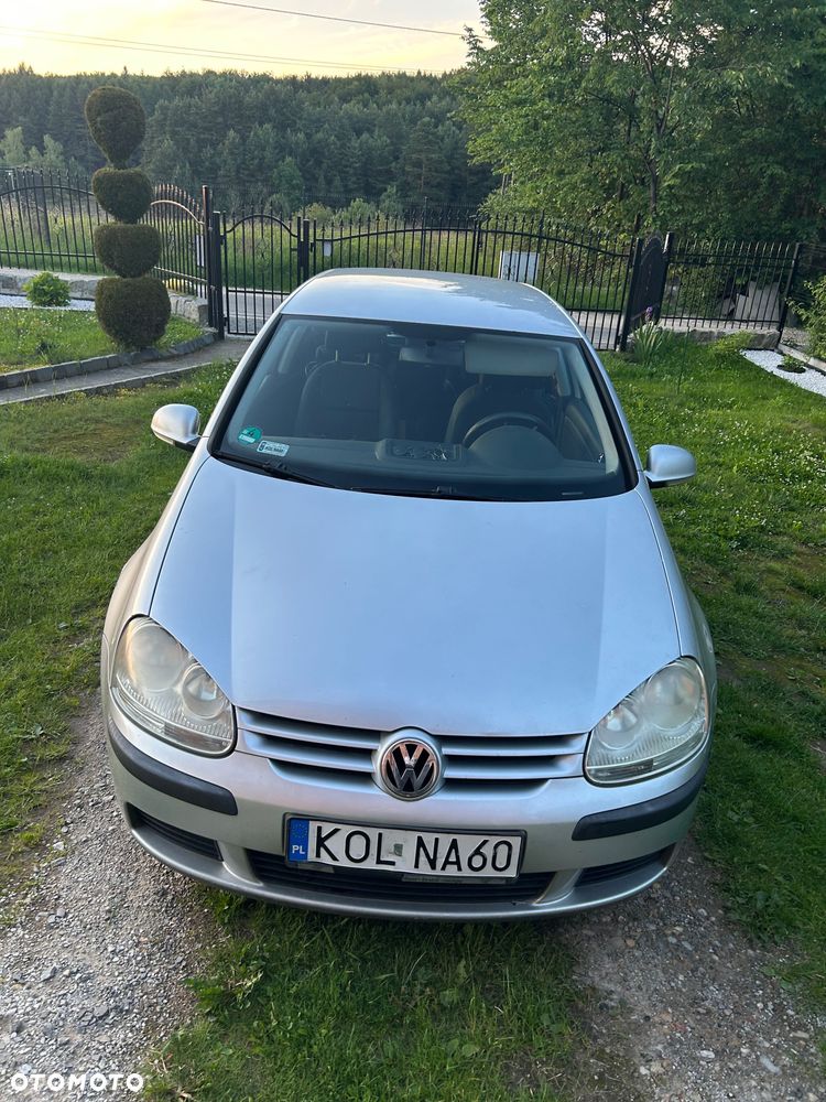 Volkswagen Golf - 1