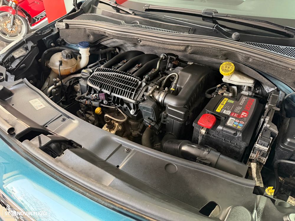 Peugeot 2008 1.2 PureTech Style - 3