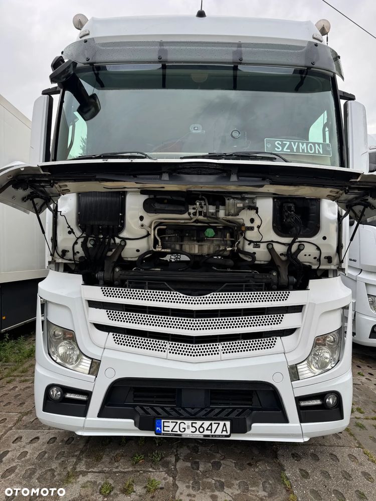 Mercedes-Benz Actros - 15