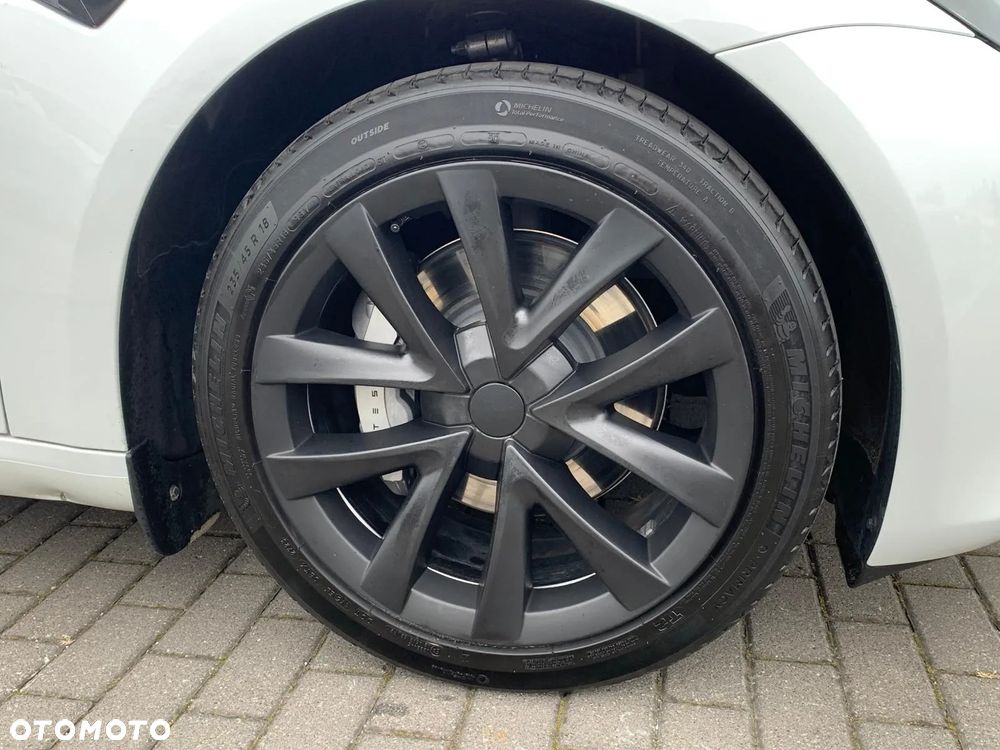 Tesla Model 3 - 19