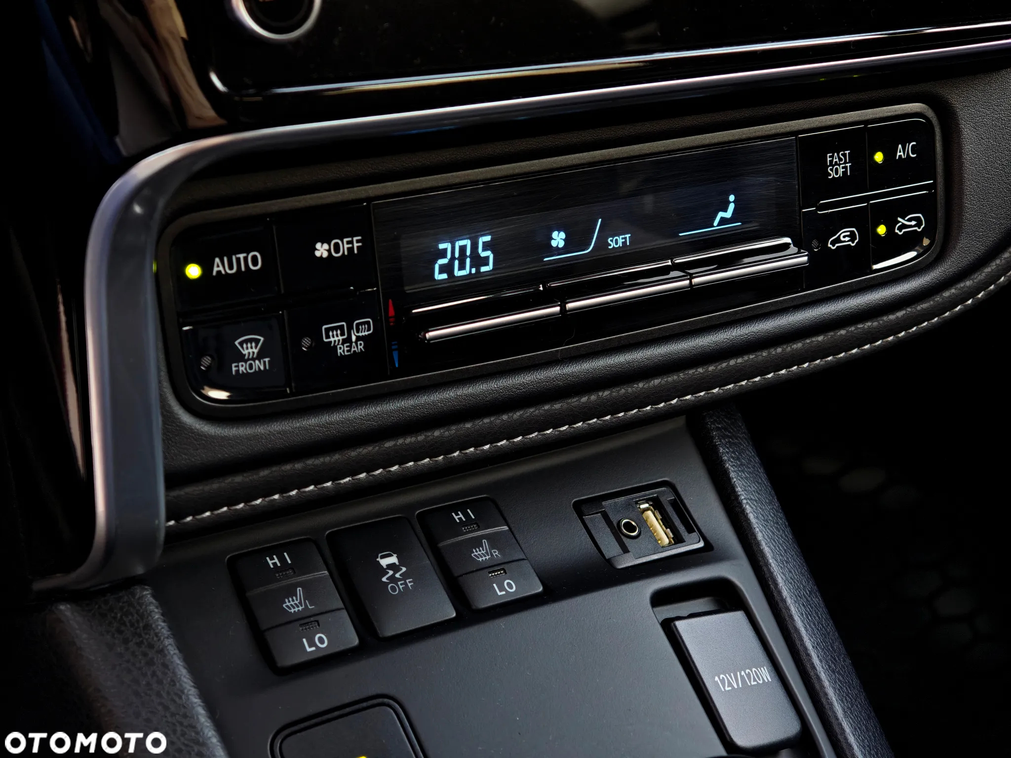 Toyota Auris Hybrid 135 Comfort - 29