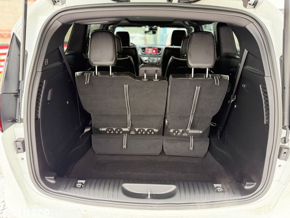 Chrysler Pacifica - 24