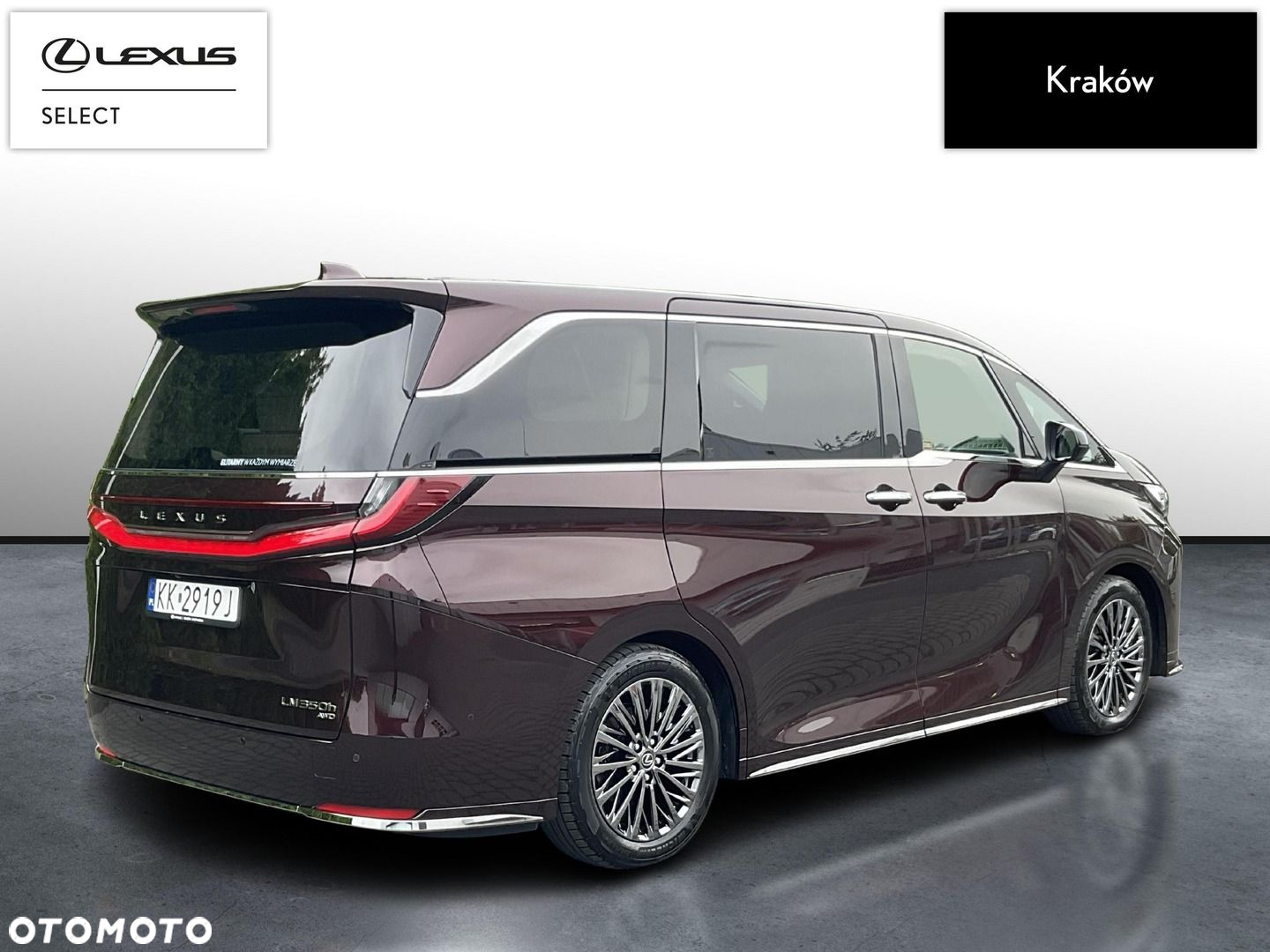 Lexus LM - 5