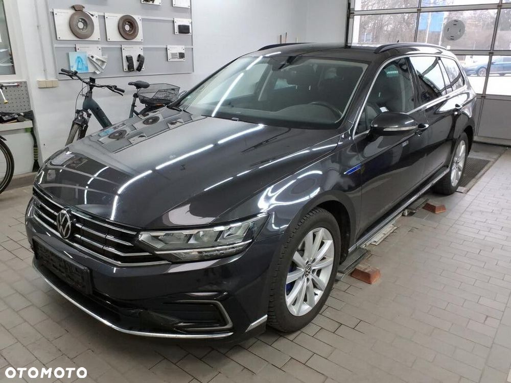 Volkswagen Passat Variant - 1