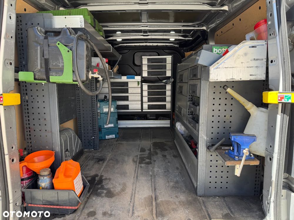 Ford TRANSIT CUSTOM - 4