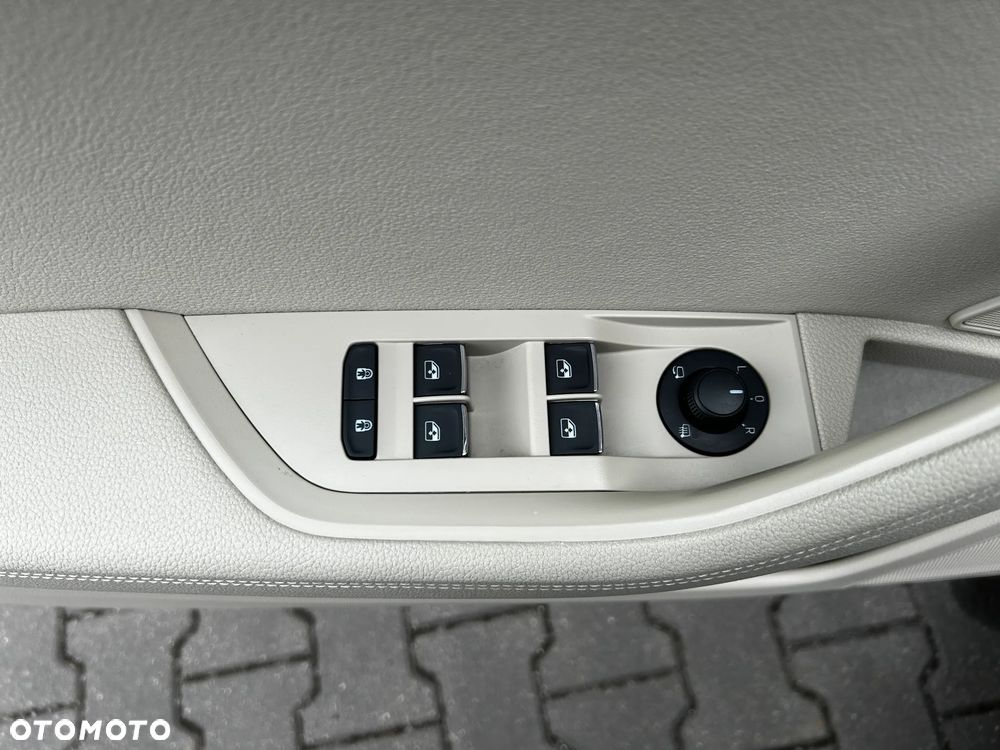Skoda Superb 2.0 TDI SCR 4x4 L&K DSG - 18