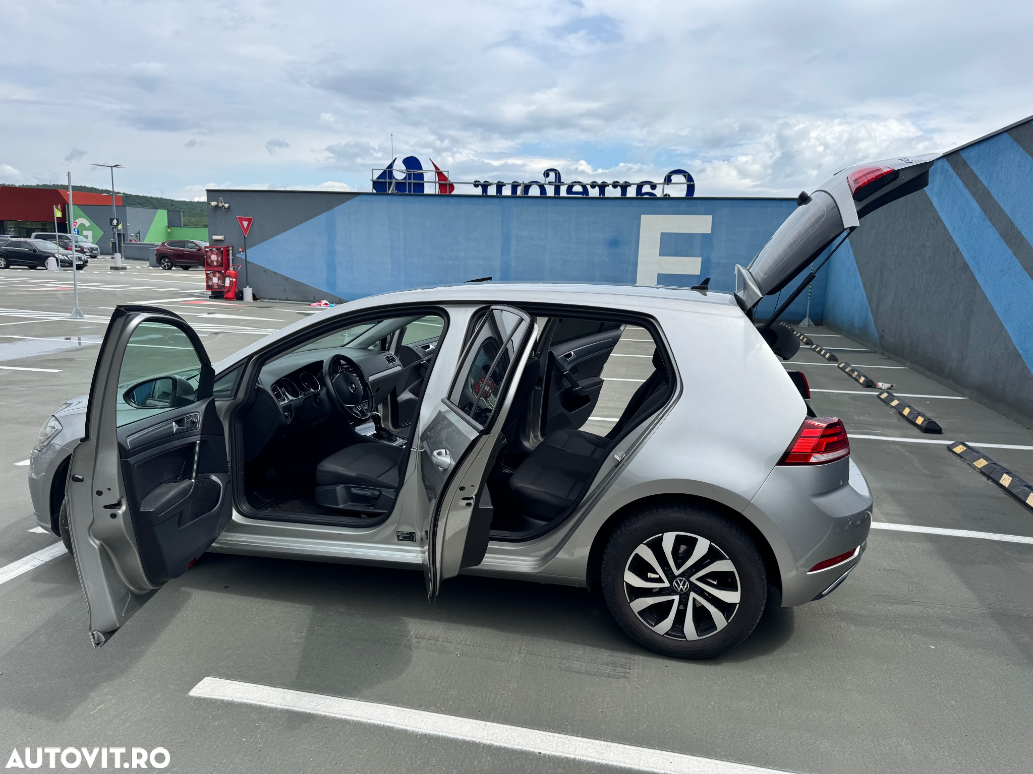 Volkswagen Golf 1.6 TDI DSG Comfortline - 12