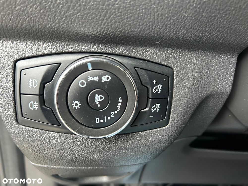 Ford Tourneo Courier 1.0 EcoBoost S&S Ambiente - 39