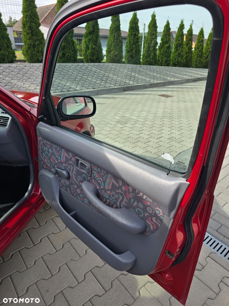 Nissan Micra - 10