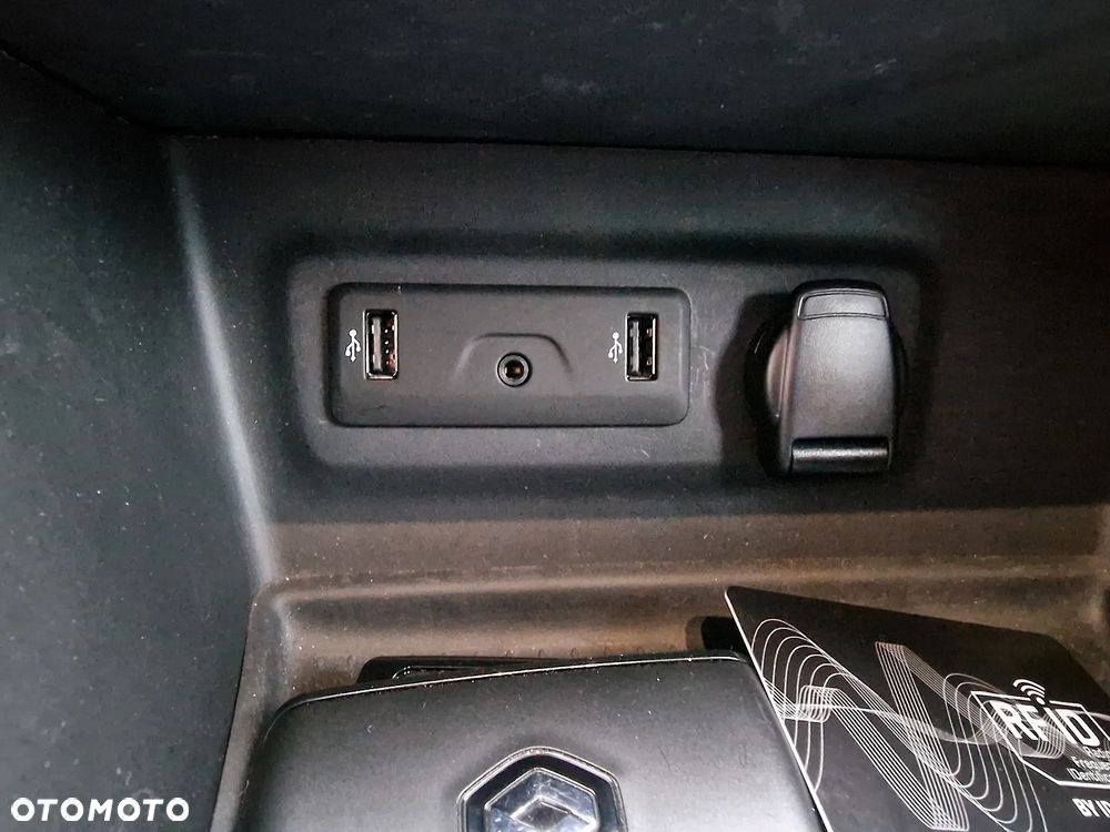 Renault Megane BLUE dCi 115 BOSE EDITION - 17