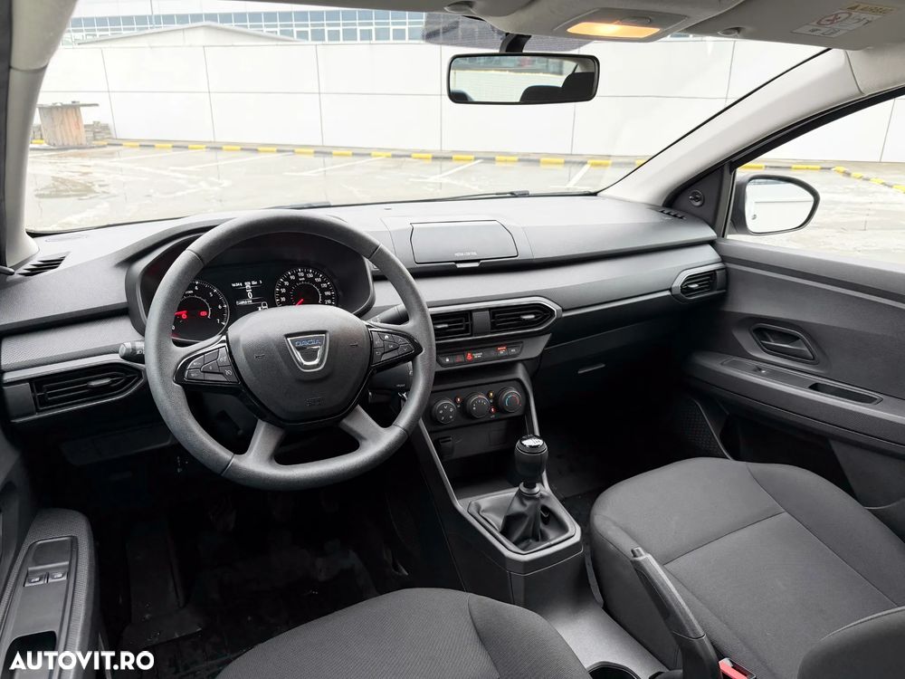 Dacia Logan TCe 90 Essential - 12