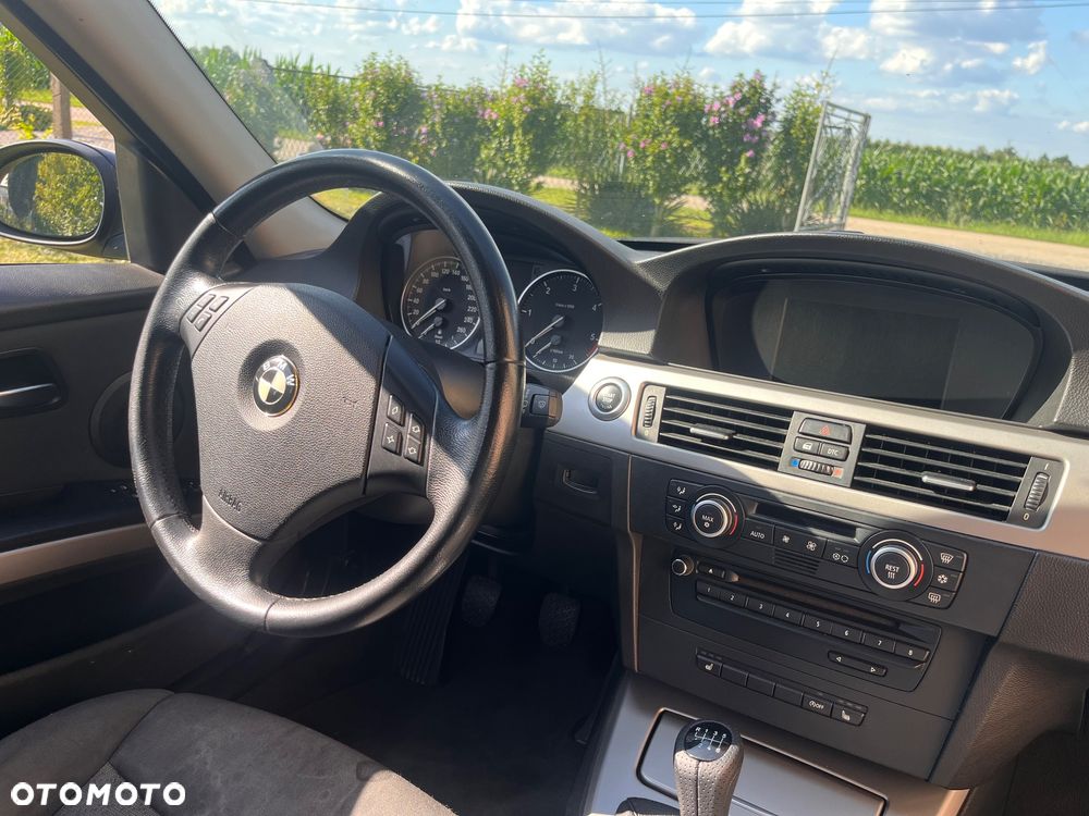 BMW Seria 3 320d - 9