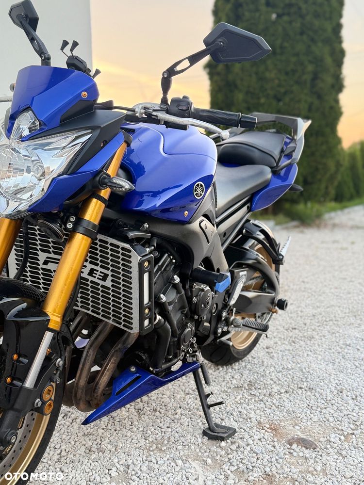 Yamaha FZ8 - 11