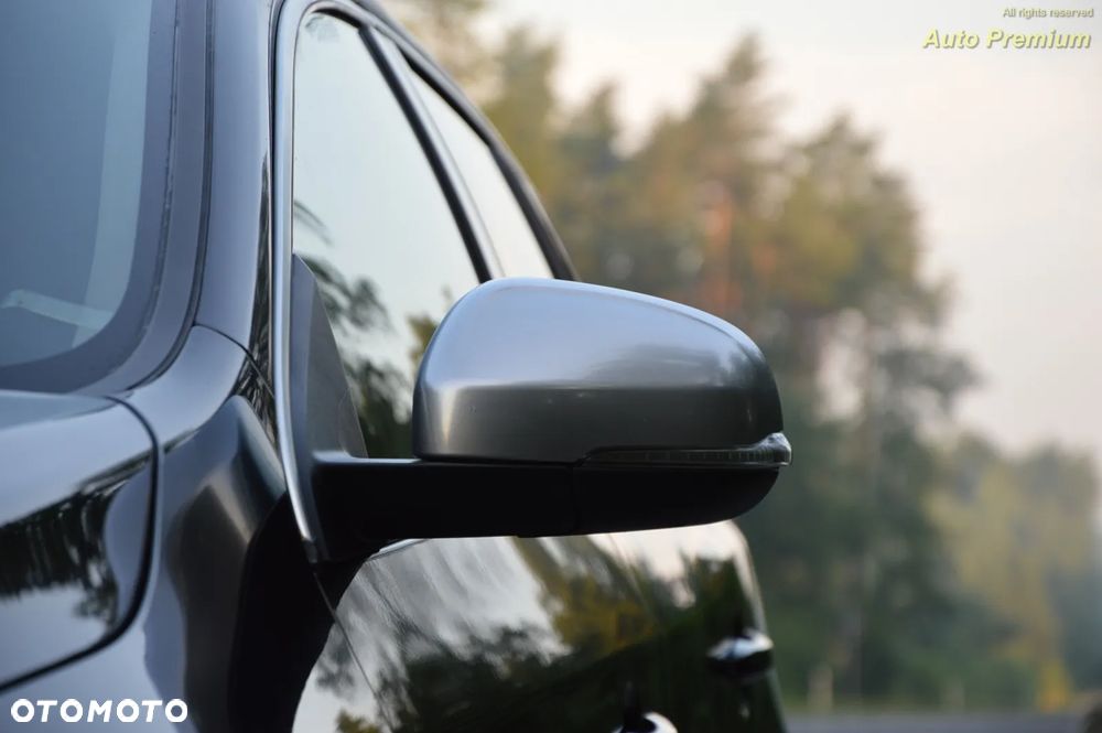 Volvo V60 D3 R-Design - 8