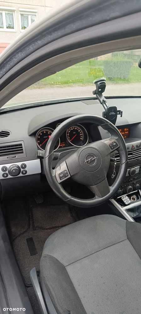 Opel Astra III 1.6 Cosmo - 11