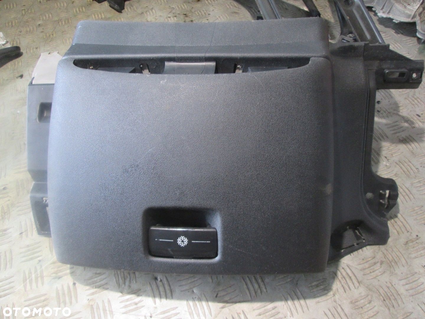 LODÓWKA SCHOWEK KONSOLI CITROEN C4 GRAND PICASSO I 06- 9654110677 - 1