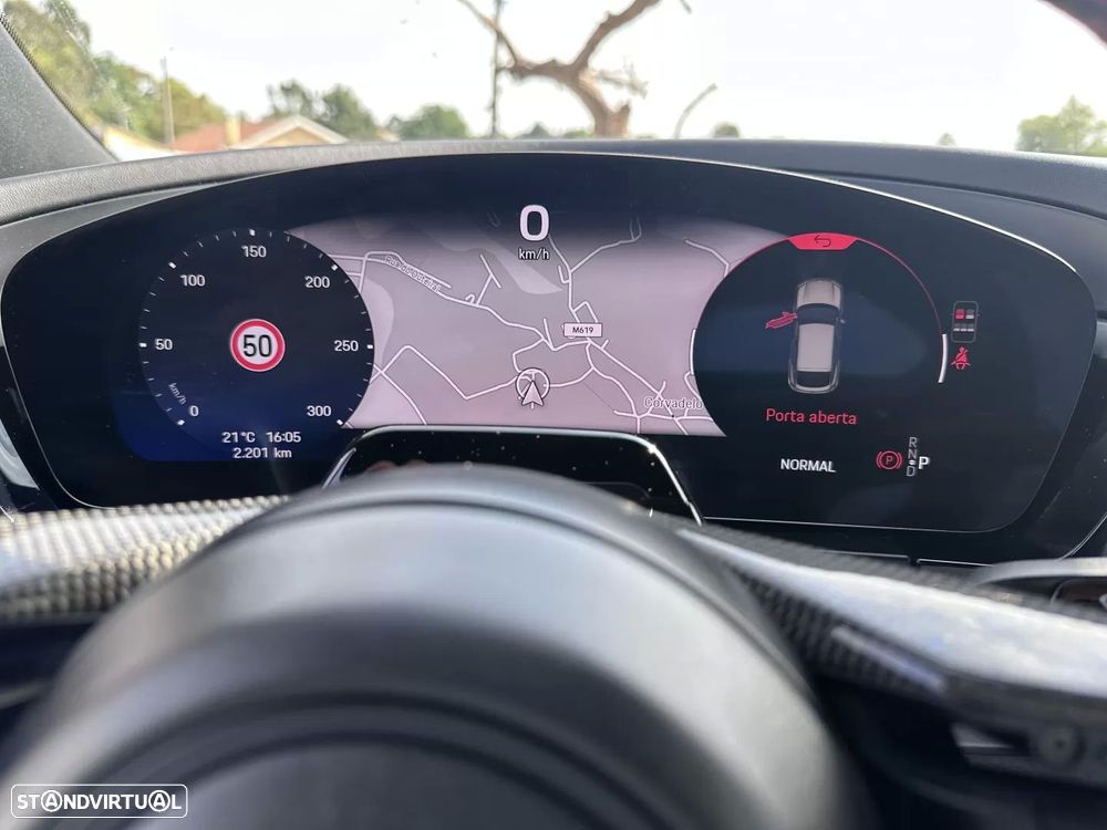 Porsche Macan Electric GTS - 43