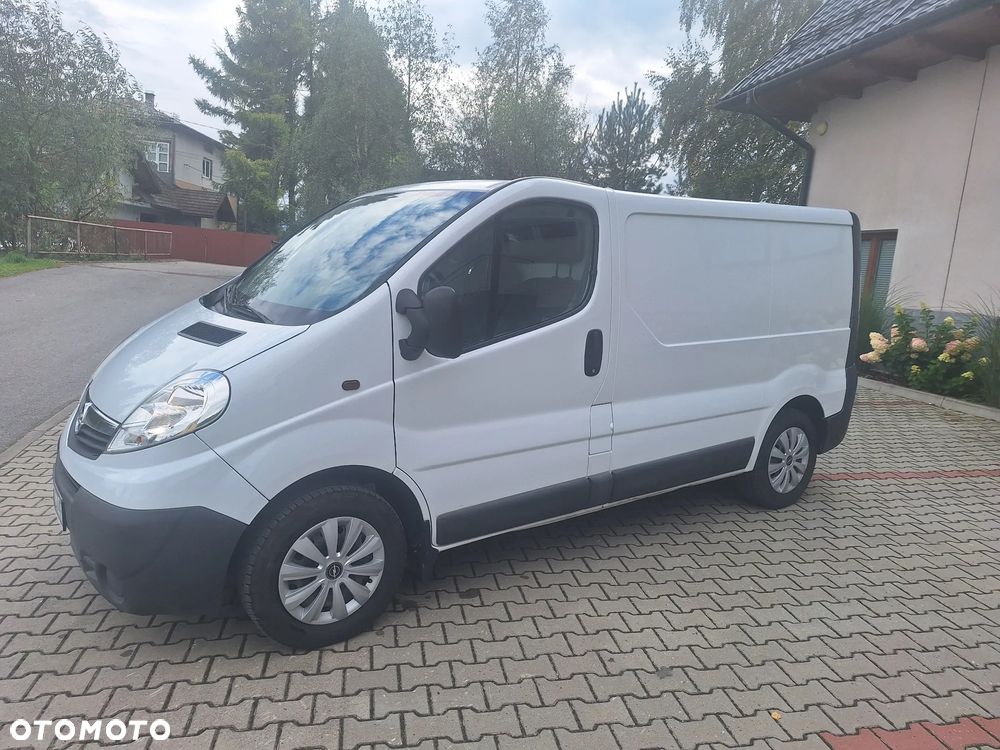 Opel Vivaro - 32