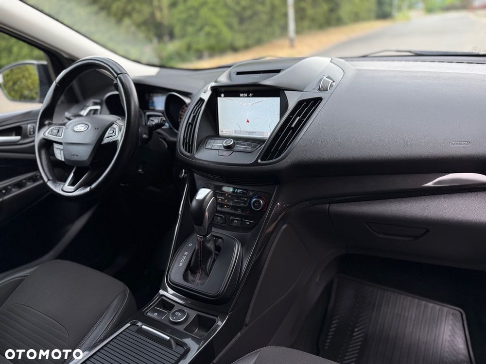 Ford Kuga 2.0 TDCi 4x4 Titanium - 29