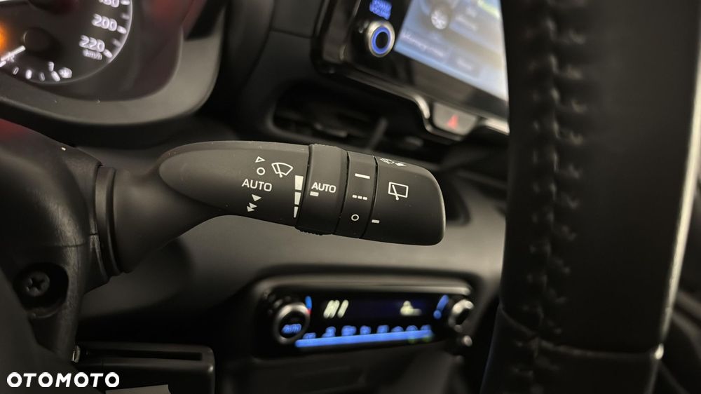 Toyota Yaris Hybrid 1.5 Comfort - 29