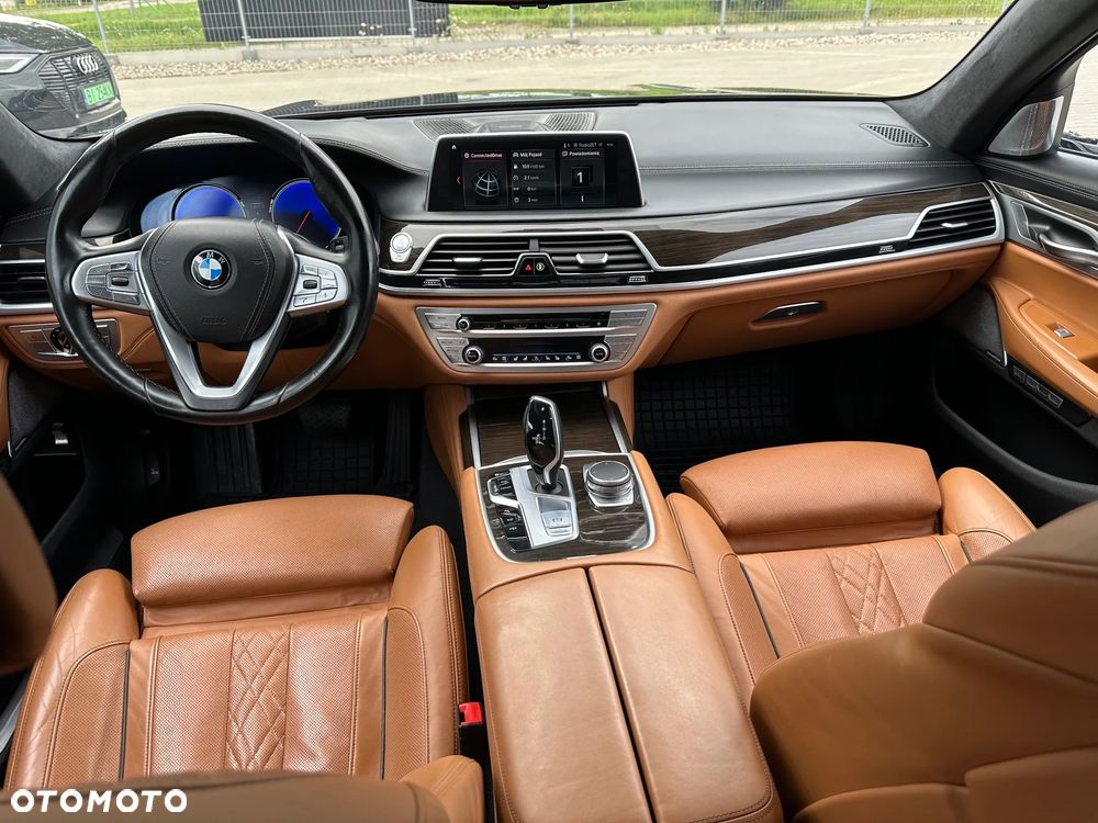 BMW Seria 7 - 12