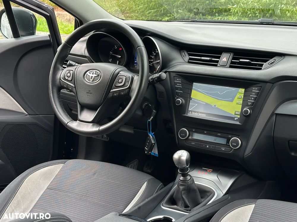 Toyota Avensis Touring Sports 1.6 D-4D Executive - 7