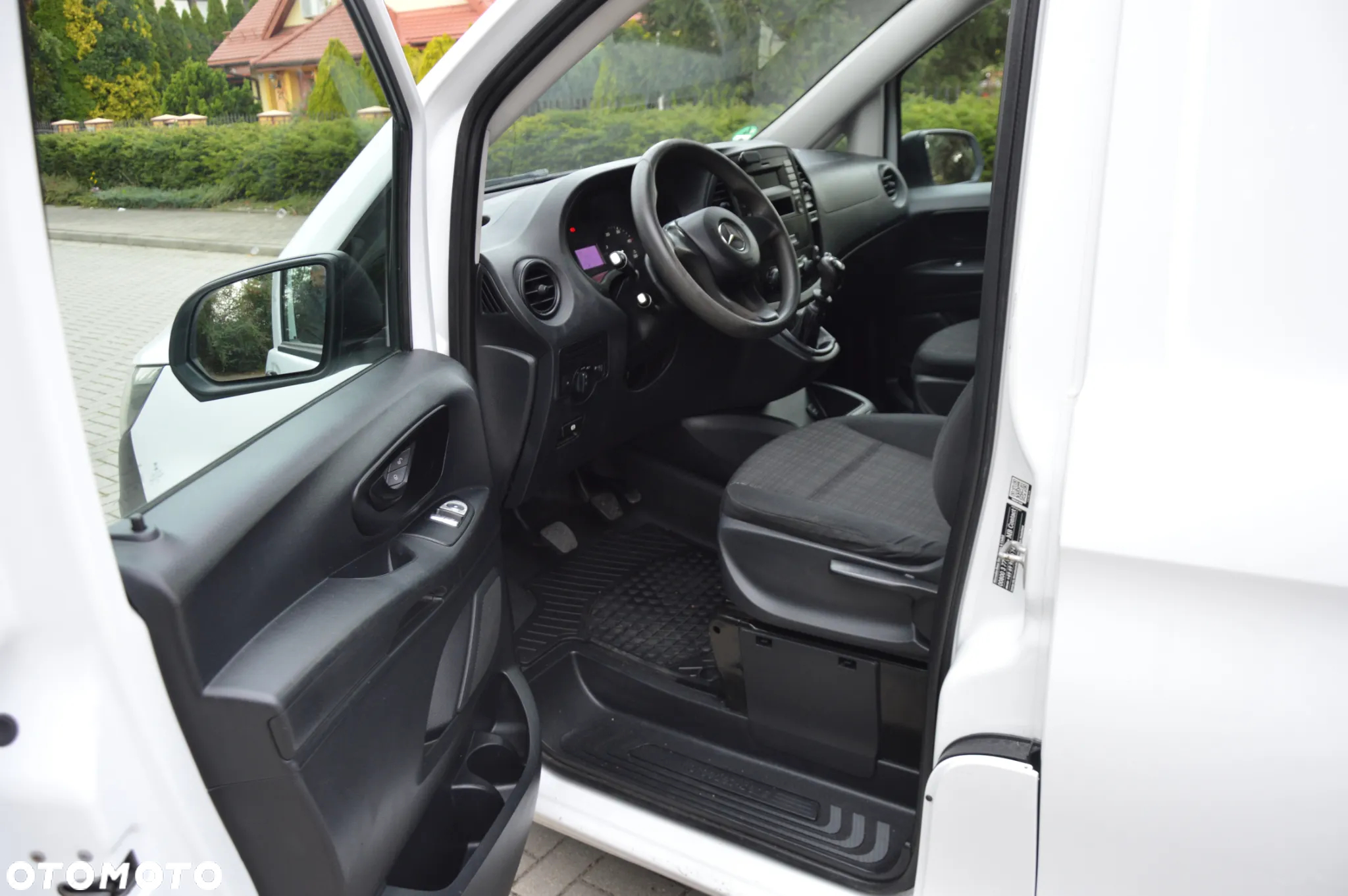 Mercedes-Benz VITO - 15