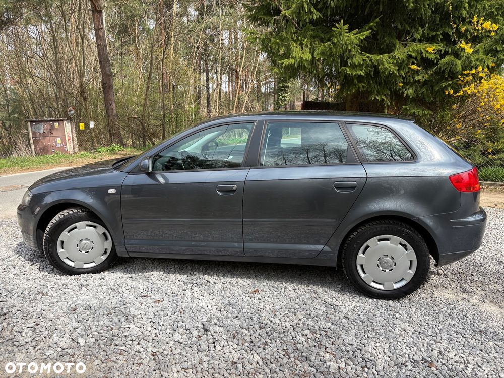 Audi A3 Sportback 1.6 Attraction - 21
