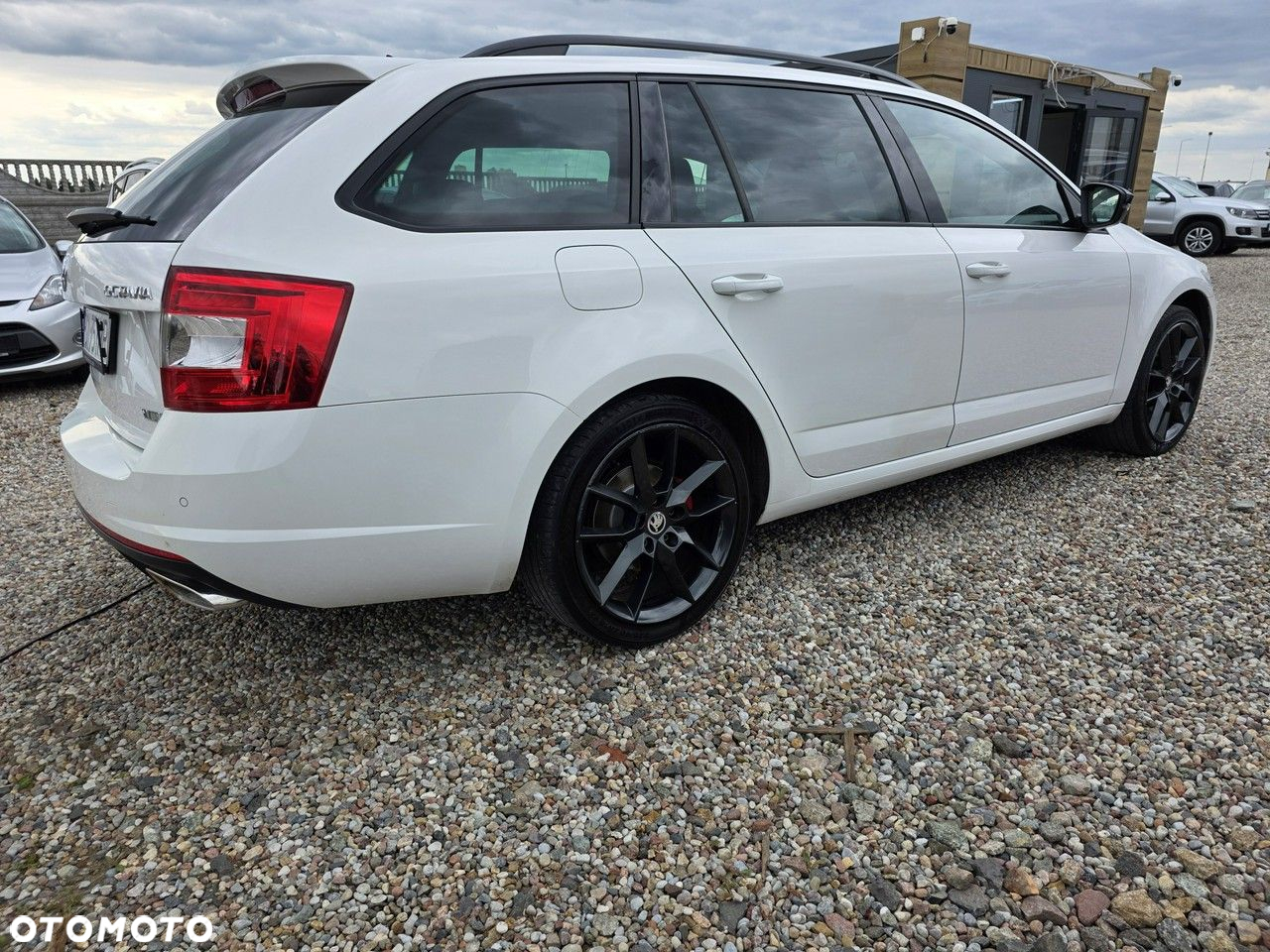 Skoda Octavia 2.0 TDI RS Challenge DSG - 6