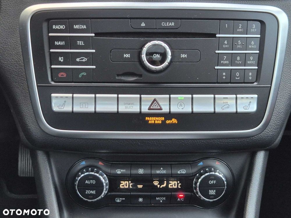 Mercedes-Benz GLA 250 4-Matic Urban - 26