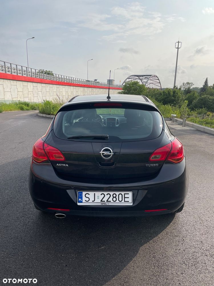 Opel Astra 1.6 T Cosmo - 7