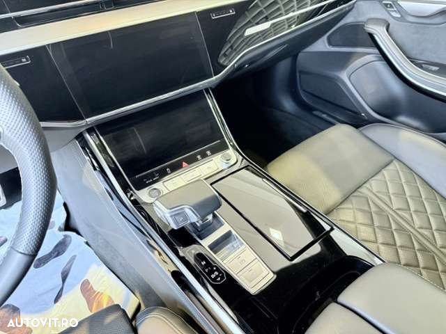 Audi A8 - 8
