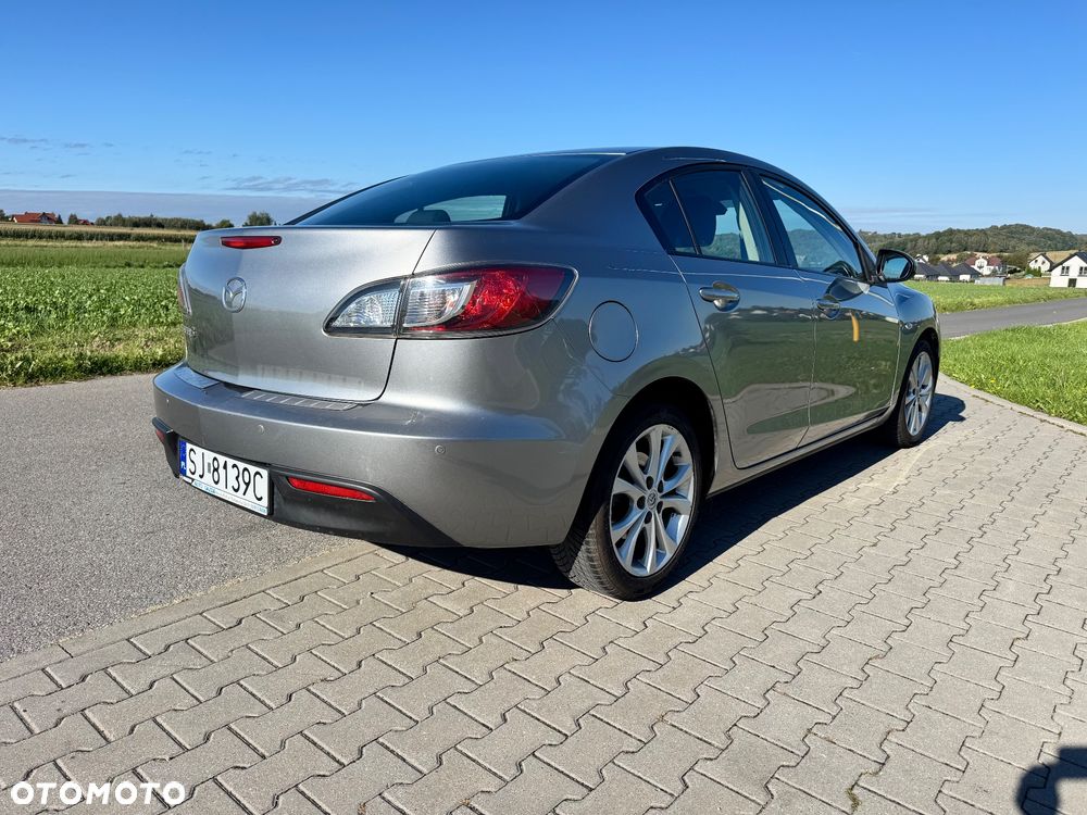 Mazda 3 2.0 Exclusive + - 2
