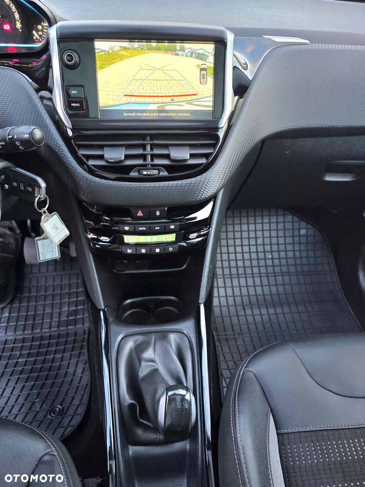 Peugeot 2008 - 22
