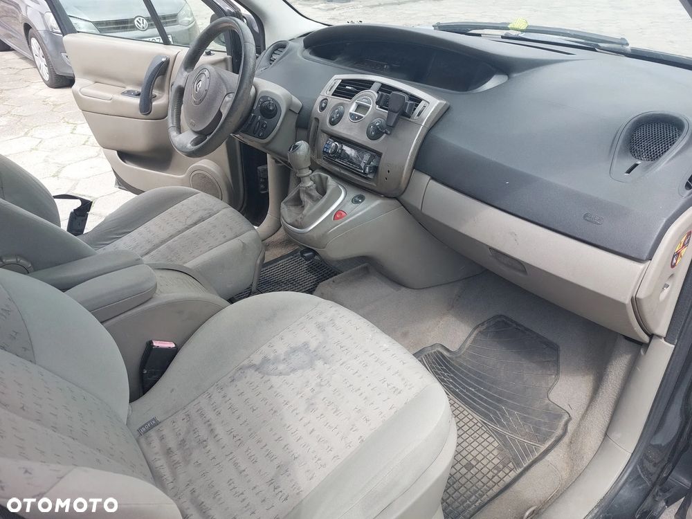 Renault Grand Scenic - 14