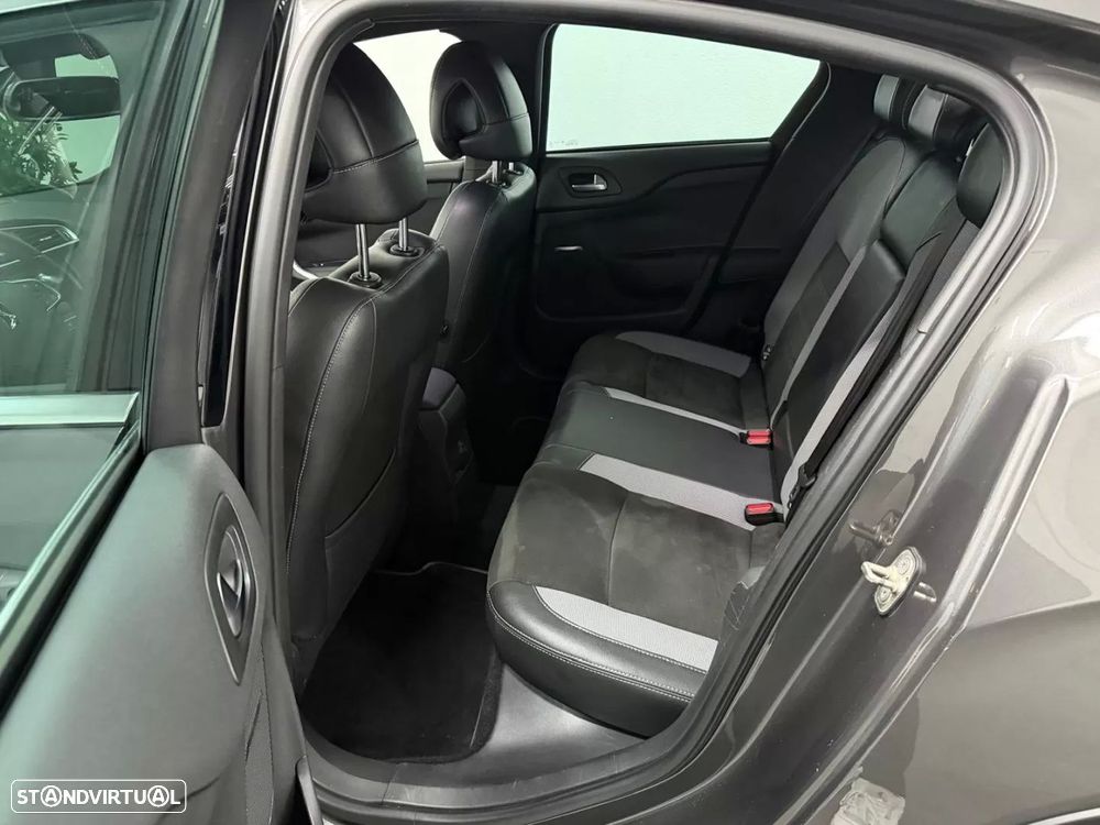 DS DS4 Crossback 1.6 BlueHDi So Chic J18 EAT6 - 19