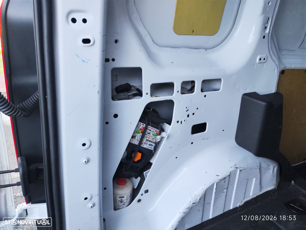 Ford Transit Connect - 15