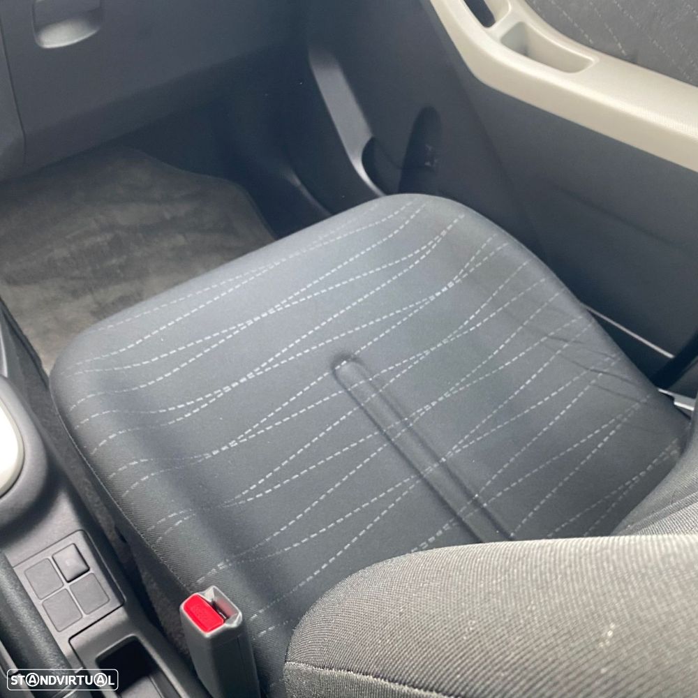 Toyota Yaris 1.0 VVT-i Sol High Pack MMT - 35