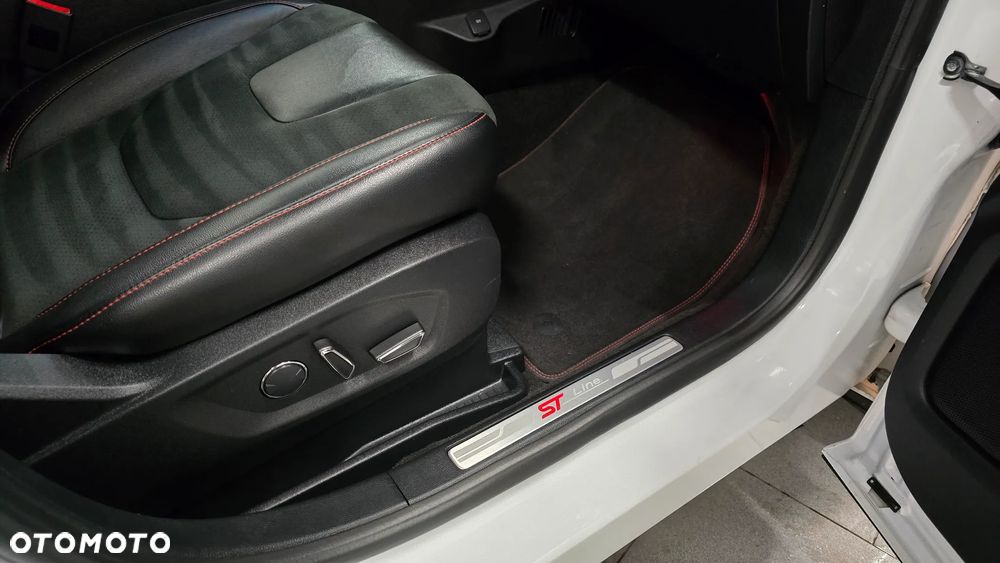 Ford Edge 2.0 EcoBlue Twin-Turbo 4WD ST-Line - 21