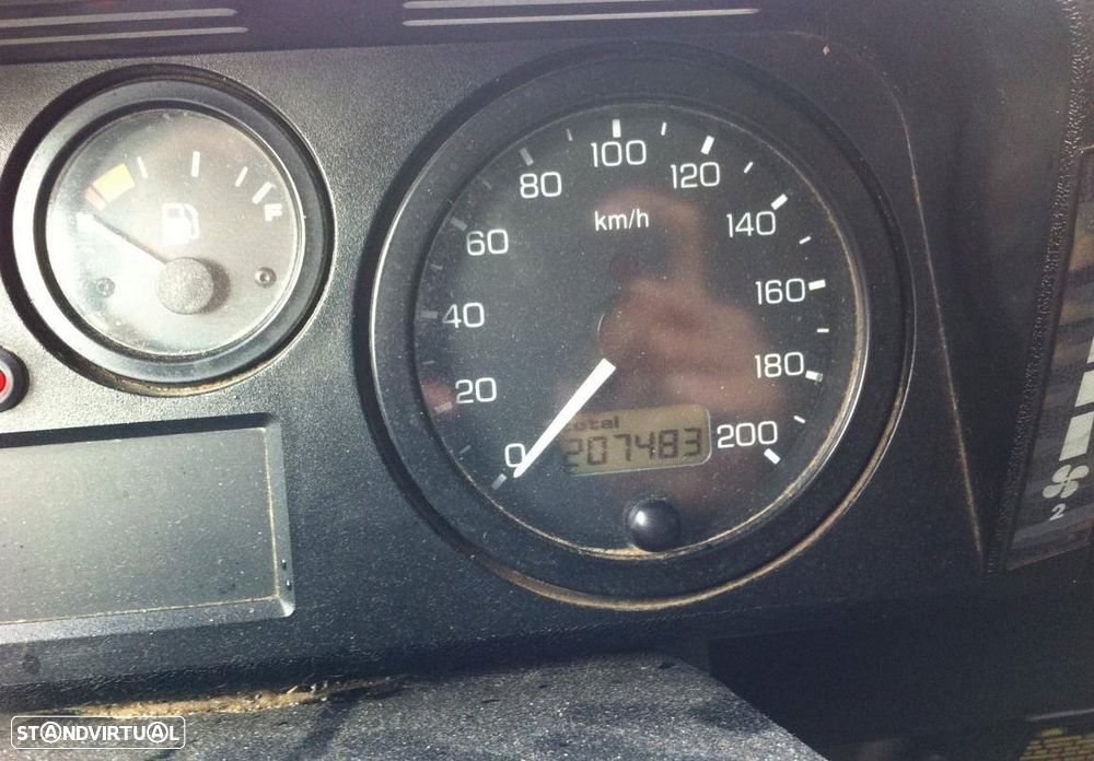 Land Rover Defender 90 2.5 TD5 Metal Top - 5