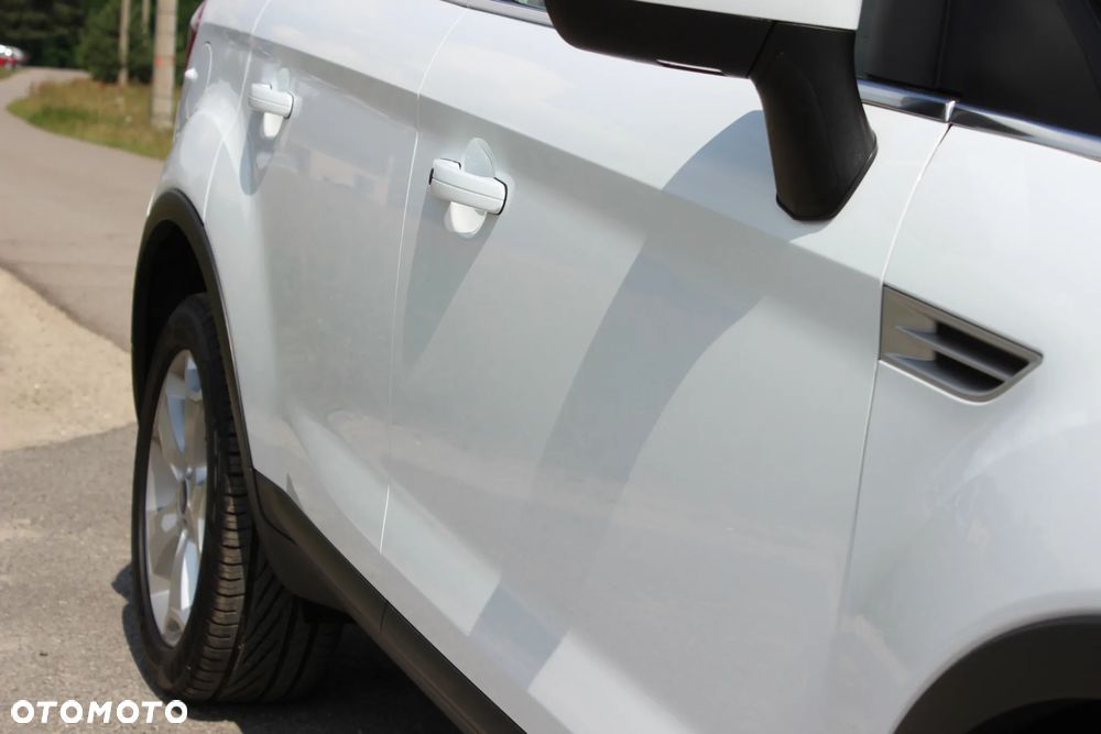 Ford Kuga 2.0 TDCi 4x4 Titanium - 15