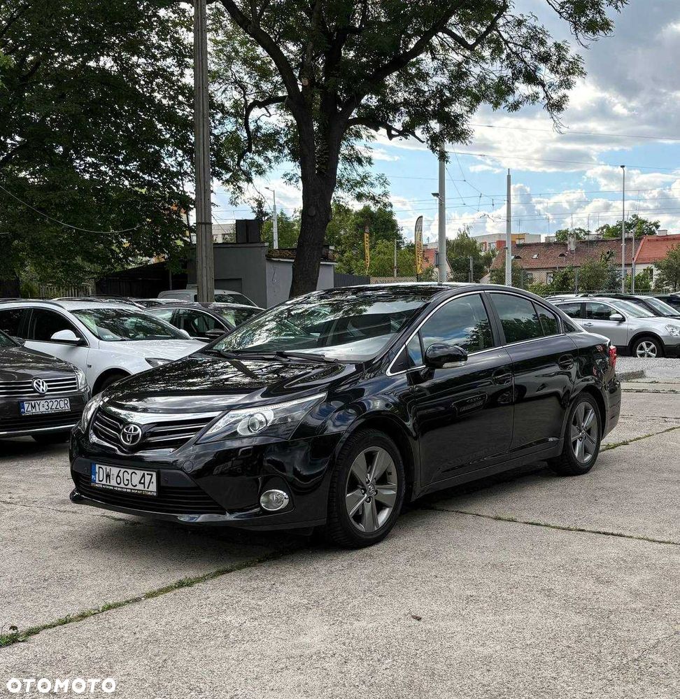 Toyota Avensis - 1