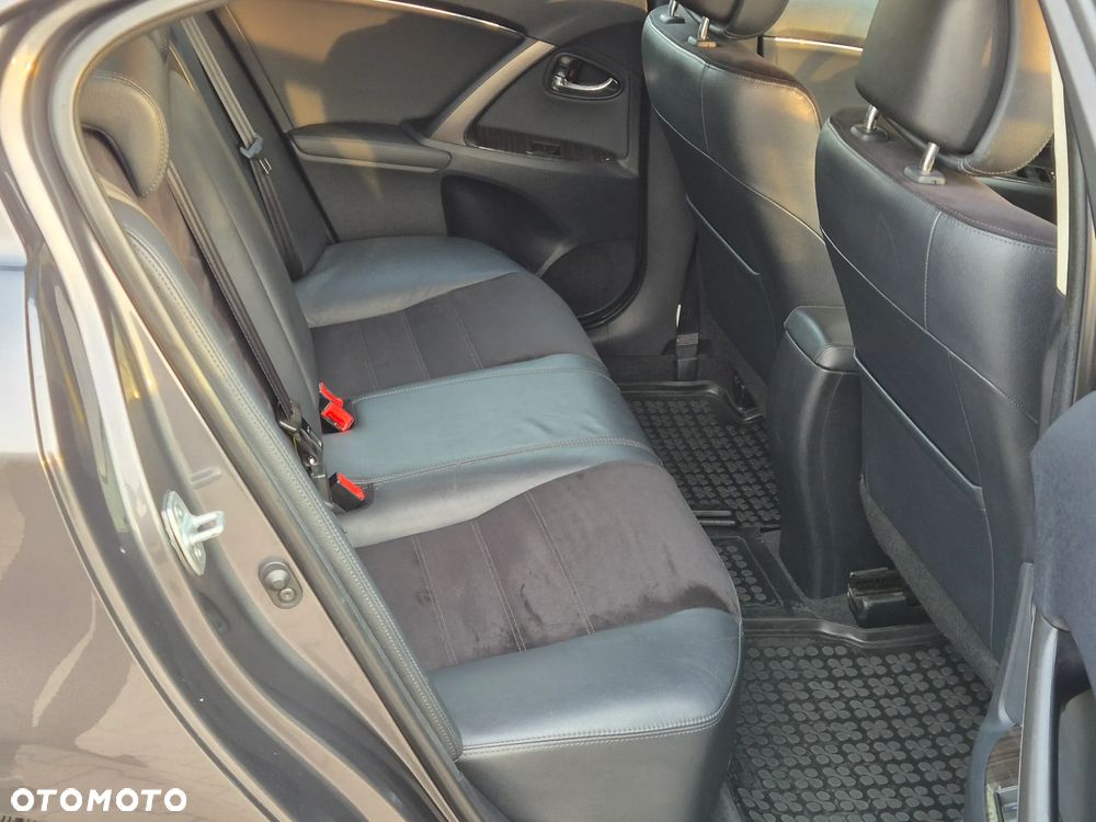 Toyota Avensis 2.2 D-CAT Prestige - 11