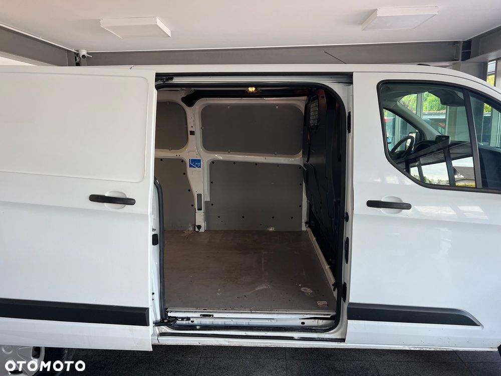 Ford transit custom - 17