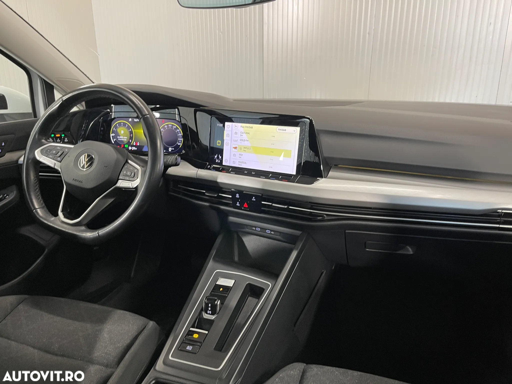 Volkswagen Golf 1.5 eTSI ACT DSG MHEV Life - 8